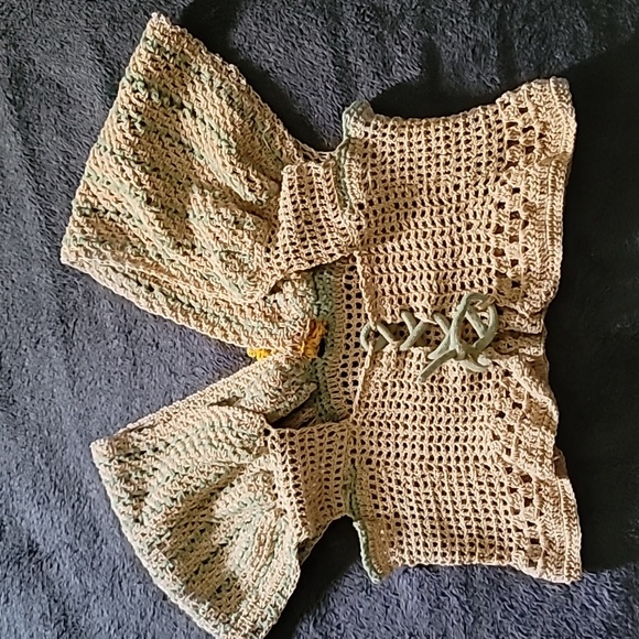 Crop top crochet Hand-made.I DO NOT ACCEPT RETURNS - Picture 5 of 5